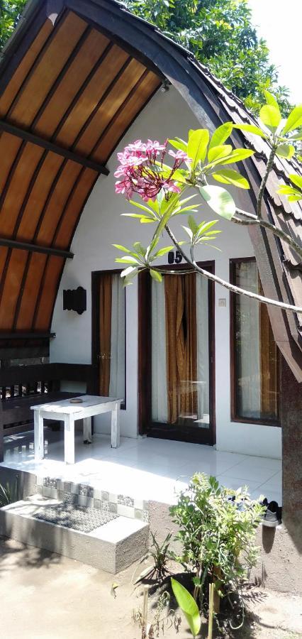 Hello Lumbung Homestay Gili Air Exteriör bild